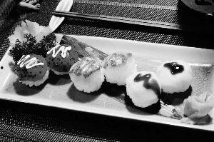 理发店里吃瓜,吃瓜群众的日常趣事